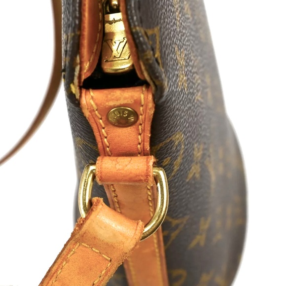 LOUIS VUITTON Monogram Drouot Crossbody/Shoulder Bag - Picture 6 of 10